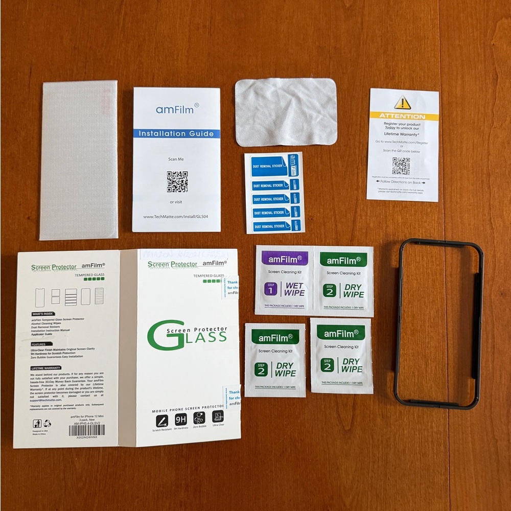 Screen Protector There is 1 NEW AND UNUSED protector included